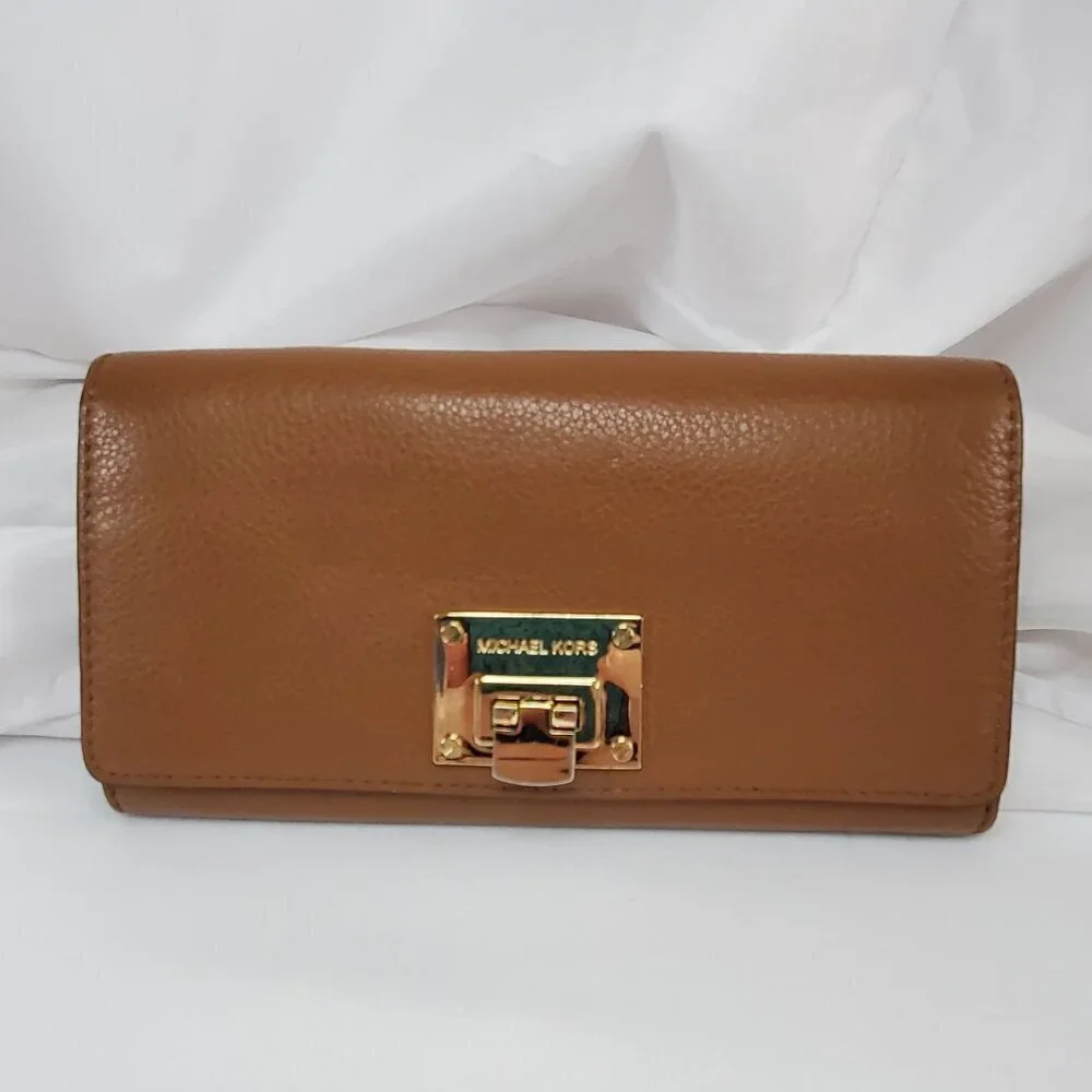 Michael Kors Astrid Carryall Wallet Tan Leather With Gold-Tone Lock Closure